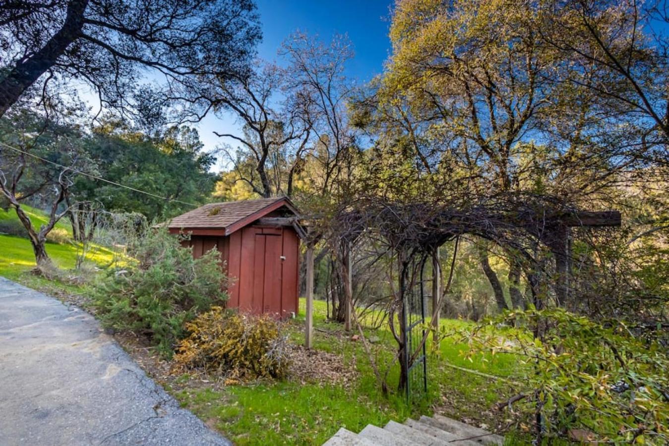 Sierra Vista Lookout Lodge With Creek, Waterfall And Waterholes, Minutes From Bass Lake And Yosemite South Gate North Fork Экстерьер фото